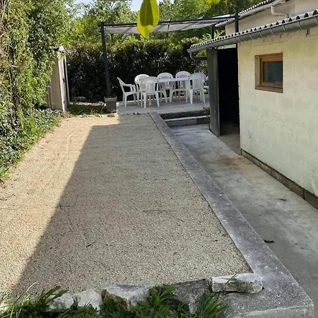 Holiday home Gite Atypique Precy-Notre-Dame